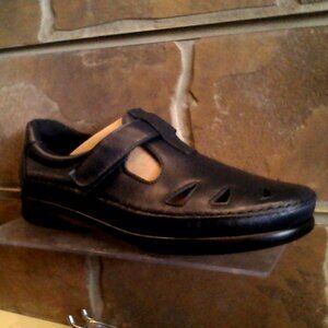 SAS ROAMER NAVY